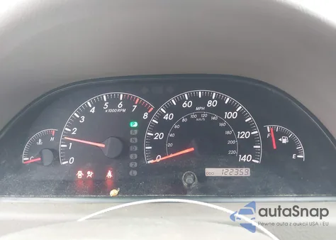 2005 Toyota Camry Le z USA, uszkodzony, nr VIN 4T1BE32K75U504342